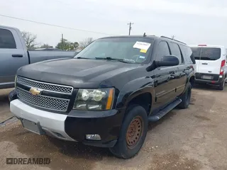 2010 Chevrolet Suburban LT with VIN 1GNUKJE39AR175422, listed as a IAAI auction lot 41561047 with 1 mi miles. Bid and sale history available at carsss.com. Image 6.