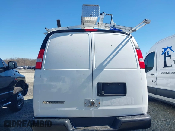 2020 Chevrolet City Express Cargo z VIN 1GCZGGFG9L1173224, wystawiony jako IAAI lot #41863058 z przebiegiem 20 mil mil oraz . Historia ofert i sprzedaży dostępna na DreamBid. Obrazek 15.
