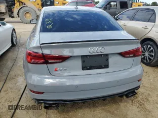 2018 Audi RS 3 z VIN WUABWGFF2J1903261, wystawiony jako Copart lot #73920914 z przebiegiem 49 742 mil mil oraz Nie do naprawy • Non repairable. Historia ofert i sprzedaży dostępna na DreamBid. Obrazek 6.