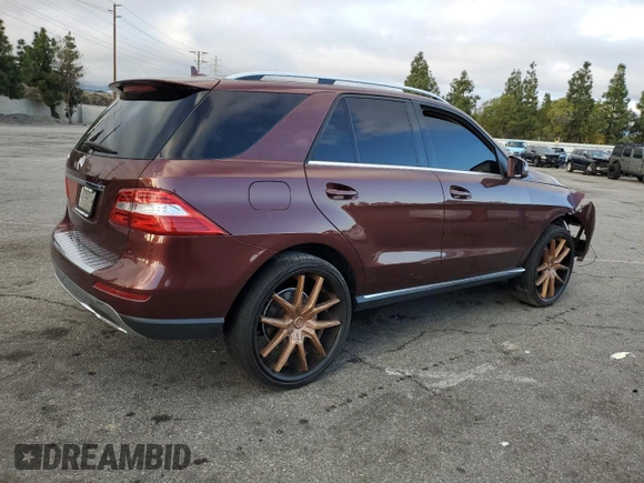 2013 Mercedes-Benz M 350 z VIN 4JGDA5JB7DA215849, wystawiony jako Copart lot #42850805 z przebiegiem Nie podano mil oraz Szkoda całkowita • Salvage title. Historia ofert i sprzedaży dostępna na DreamBid. Obrazek 3.
