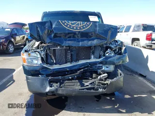 2018 Nissan NV Cargo S z VIN 1N6BF0KM6JN800780, wystawiony jako IAAI lot #42304093 z przebiegiem 113 557 mil mil oraz . Historia ofert i sprzedaży dostępna na DreamBid. Obrazek 6.