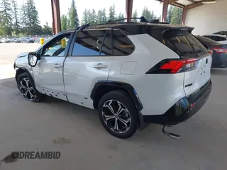 2025 Toyota RAV4 XSE с VIN JTMEB3FV4SD251779, выставлен на аукционе IAAI как лот 42179222 с пробегом 692 миль миль и . История ставок и продаж доступна на DreamBid. Изображение 3.