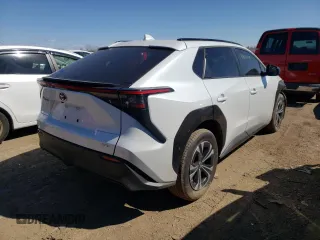2023 Toyota bZ4X XLE z VIN JTMABACA4PA012665, wystawiony jako Copart lot #47674964 z przebiegiem 21 844 mil mil oraz Szkoda całkowita • Salvage title. Historia ofert i sprzedaży dostępna na DreamBid. Obrazek 3.