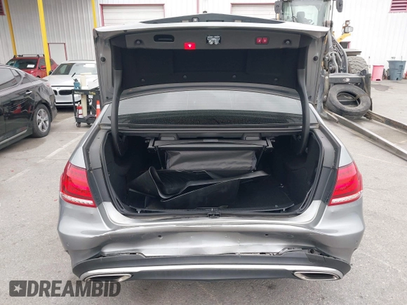 2014 Mercedes-Benz E 350 Sport с VIN WDDHF5KB4EA978604, выставлен на аукционе IAAI как лот 42207547 с пробегом 109 138 миль миль и . История ставок и продаж доступна на DreamBid. Изображение 6.
