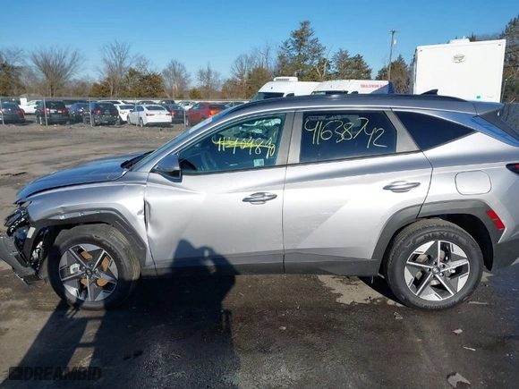 2025 Hyundai Tucson Hybrid SEL Convenience with VIN KM8JCDD17SU279413, listed as a IAAI auction lot 41638742 with 1,417 mi miles. Bid and sale history available at carsss.com. Image 14.
