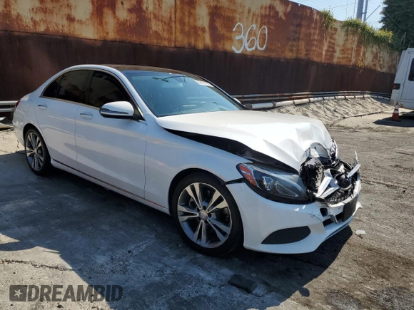 2016 Mercedes-Benz C 300 с VIN 55SWF4JB7GU167367, выставлен на аукционе Copart как лот 65421495 с пробегом 74 822 миль миль и Списание • Salvage title. История ставок и продаж доступна на DreamBid. Изображение 4.