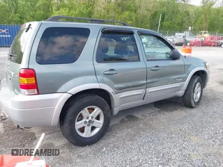 2007 Ford Escape Hybrid z VIN 1FMCU59HX7KB25010, wystawiony jako IAAI lot #42159589 z przebiegiem 217 254 mil mil oraz . Historia ofert i sprzedaży dostępna na DreamBid. Obrazek 4.