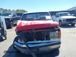 1989 Ford F-150 Special with VIN 1FTEF15N0KNA13478, listed as a IAAI auction lot 41813627 with 414,233 mi miles. Bid and sale history available at carsss.com. Image 11.