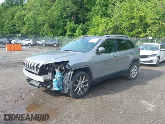 2017 Jeep Cherokee Latitude z VIN 1C4PJLCB4HW559926, wystawiony jako IAAI lot #42357305 z przebiegiem 106 188 mil mil oraz . Historia ofert i sprzedaży dostępna na DreamBid. Obrazek 17.
