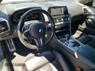 2020 BMW M8 Competition z VIN WBSDZ0C01LCD56166, wystawiony jako Copart lot #65388873 z przebiegiem 29 747 mil mil oraz . Historia ofert i sprzedaży dostępna na DreamBid. Obrazek 8.