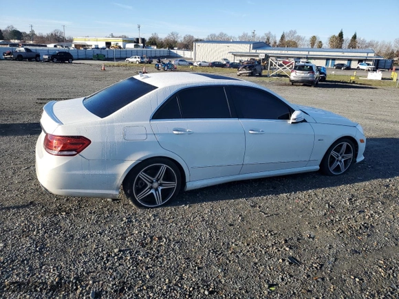 2011 Mercedes-Benz E-Class E 350 Luxury BlueTEC with VIN WDDHF2EB6BA465084, listed as a Copart auction lot 41384135 with 141,681 mi miles and Salvage Title. Bid and sale history available at carsss.com. Image 3.