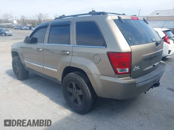 2005 Jeep Grand Cherokee Limited with VIN 1J4HR58N95C510465, listed as a IAAI auction lot 42027740 with 153,451 mi miles. Bid and sale history available at carsss.com. Image 3.