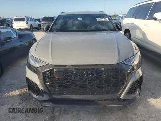 2024 Audi RS Q8 z VIN WU1ARBF11RD000488, wystawiony jako Copart lot #74937104 z przebiegiem Nie podano mil oraz Nie do naprawy • Non repairable. Historia ofert i sprzedaży dostępna na DreamBid. Obrazek 5.