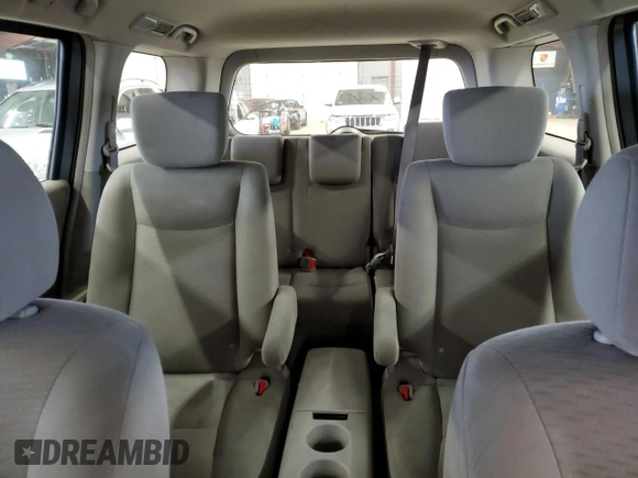 2014 Nissan Quest SV z VIN JN8AE2KP3E9101715, wystawiony jako Copart lot #59812295 z przebiegiem 127 766 mil mil oraz Czysty tytuł • Clean title. Historia ofert i sprzedaży dostępna na DreamBid. Obrazek 10.