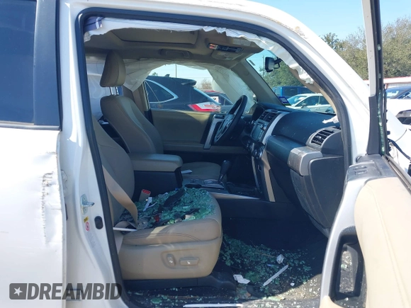 2018 Toyota 4Runner SR5 z VIN JTEZU5JR6J5166948, wystawiony jako IAAI lot #41625523 z przebiegiem 50 890 mil mil oraz . Historia ofert i sprzedaży dostępna na DreamBid. Obrazek 5.