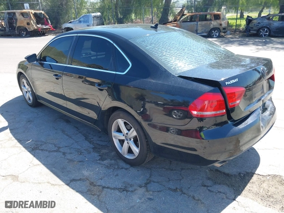 2012 Volkswagen Passat SE with VIN 1VWBP7A30CC025468, listed as a IAAI auction lot 41817638 with 204,508 mi miles. Bid and sale history available at carsss.com. Image 3.