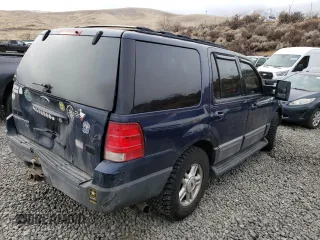2003 Ford Expedition XLT Value with VIN 1FMPU16W23LC25829, listed as a Copart auction lot 42344235 with 233,990 mi miles and Salvage Title. Bid and sale history available at carsss.com. Image 3.