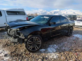 2013 Dodge Charger RT Plus with VIN 2C3CDXDT4DH690288, listed as a Copart auction lot 45912405 with 127,088 mi miles and Salvage Title. Bid and sale history available at carsss.com. Image 1.