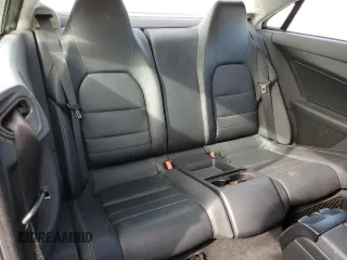2013 Mercedes-Benz E 350 with VIN WDDKJ5KB7DF190650, listed as a Copart auction lot 42246695 with 194,786 mi miles and Salvage title. Bid and sale history available at DreamBid. Image 10.