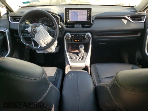 2019 Toyota RAV4 Limited with VIN JTMN1RFV0KD014972, listed as a Copart auction lot 47058435 with 135,395 mi miles and Salvage Title. Bid and sale history available at carsss.com. Image 8.