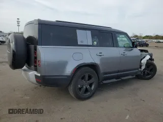 2023 Land Rover Defender SE z VIN SALEPFEU9P2189125, wystawiony jako Copart lot #54665415 z przebiegiem 9 166 mil mil oraz Szkoda całkowita • Salvage title. Historia ofert i sprzedaży dostępna na DreamBid. Obrazek 3.