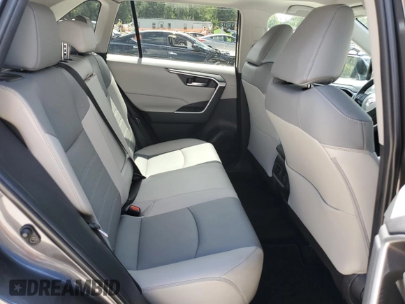2023 Toyota RAV4 XLE Premium z VIN 2T3C1RFV7PC222978, wystawiony jako Copart lot #61953295 z przebiegiem 33 679 mil mil oraz Szkoda całkowita • Salvage title. Historia ofert i sprzedaży dostępna na DreamBid. Obrazek 11.