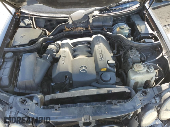 2000 Mercedes-Benz E 320 with VIN WDBJF65J9YB053219, listed as a Copart auction lot 53261565 with Not Provided miles and Salvage Title. Bid and sale history available at DreamBid. Image 11.