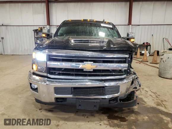 2019 Chevrolet Silverado 2500HD LTZ with VIN 1GC1KTEY8KF237950, listed as a Copart auction lot 51209725 with 127,057 mi miles and Salvage Title. Bid and sale history available at carsss.com. Image 5.