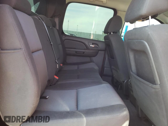 2011 Chevrolet Avalanche LS with VIN 3GNTKEE30BG132642, listed as a Copart auction lot 46403375 with 120,939 mi miles and Clean title. Bid and sale history available at DreamBid. Image 10.