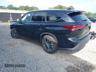 2023 Toyota Highlander L with VIN 5TDKDRAHXPS511843, listed as a IAAI auction lot 42497942 with 41,554 mi miles and . Bid and sale history available at DreamBid. Image 3.