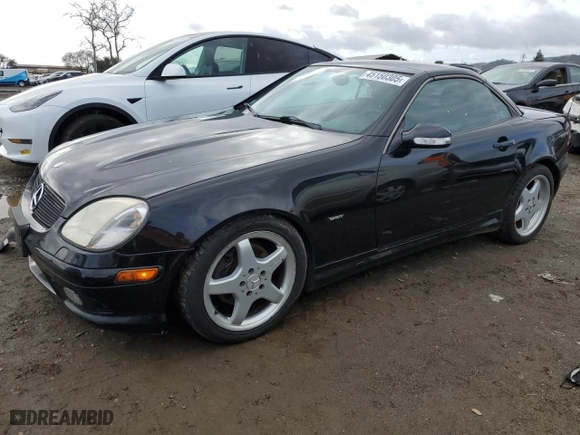 2002 Mercedes-Benz SLK-Class 3.2L with VIN WDBKK65F42F241268, listed as a Copart auction lot 45150305 with 164,998 mi miles and Salvage Title. Bid and sale history available at carsss.com. Image 1.