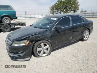 2013 Volkswagen Passat SE z VIN 1VWBP7A31DC138167, wystawiony jako Copart lot #55902015 z przebiegiem 142 330 mil mil oraz Szkoda całkowita • Salvage title. Historia ofert i sprzedaży dostępna na DreamBid. Obrazek 1.
