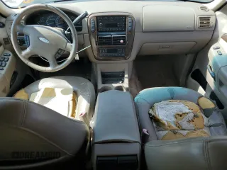 2002 Ford Explorer Eddie Bauer z VIN 1FMDU74E42ZA03367, wystawiony jako Copart lot #68242544 z przebiegiem 172 790 mil mil oraz Szkoda całkowita • Salvage title. Historia ofert i sprzedaży dostępna na DreamBid. Obrazek 8.