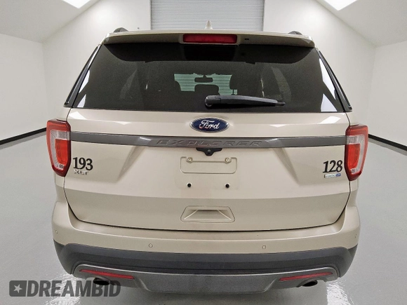 2017 Ford Explorer XLT with VIN 1FM5K8DH1HGD65221, listed as a Copart auction lot 59336125 with 170,977 mi miles and Clean title. Bid and sale history available at DreamBid. Image 6.