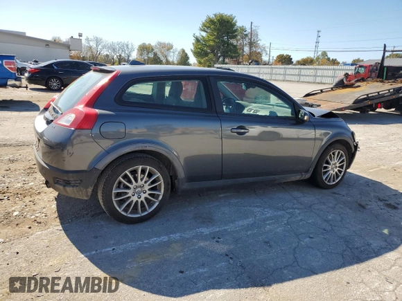 2010 Volvo C30 z VIN YV1672MK0A2183378, wystawiony jako Copart lot #76597384 z przebiegiem 180 428 mil mil oraz Szkoda całkowita • Salvage title. Historia ofert i sprzedaży dostępna na DreamBid. Obrazek 3.