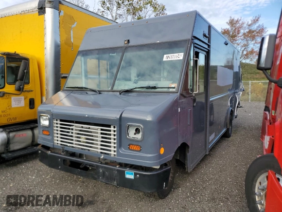 2019 Ford E-Series Commercial z VIN 1FC3E4K66KDC51737, wystawiony jako Copart lot #72650054 z przebiegiem 52 965 mil mil oraz Szkody całkowita. Historia ofert i sprzedaży dostępna na DreamBid. Obrazek 8.