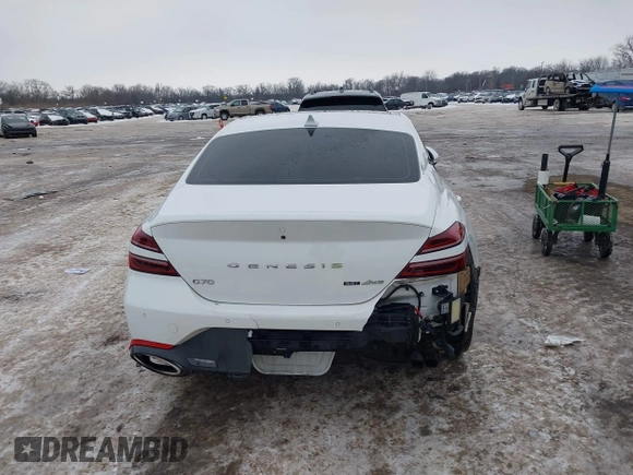 2022 Genesis G70 3.3T with VIN KMTG54TE0NU084062, listed as a IAAI auction lot 41334467 with 39,923 mi miles. Bid and sale history available at carsss.com. Image 16.