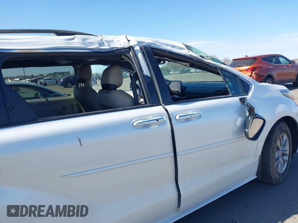 2022 Toyota Sienna XLE с VIN 5TDJSKFC7NS058980, выставлен на аукционе IAAI как лот 41815969 с пробегом 45 550 миль миль и . История ставок и продаж доступна на DreamBid. Изображение 6.