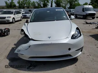 2022 Tesla Model Y Long Range z VIN 7SAYGAEE8NF378457, wystawiony jako Copart lot #56696905 z przebiegiem Nie podano mil oraz Czysty tytuł • Clean title. Historia ofert i sprzedaży dostępna na DreamBid. Obrazek 5.