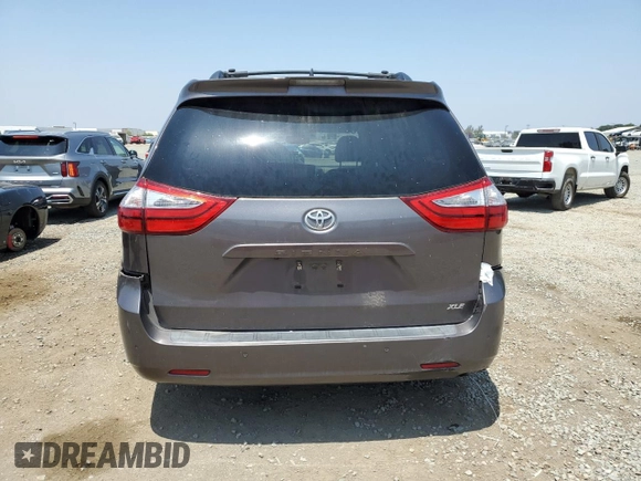 2018 Toyota Sienna XLE Auto Access Seat with VIN 5TDYZ3DC2JS915820, listed as a Copart auction lot 62130445 with 146,607 mi miles and Salvage title. Bid and sale history available at DreamBid. Image 6.