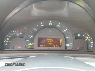 2004 Mercedes-Benz C 230 Kompressor z VIN WDBRF40J84A603752, wystawiony jako Copart lot #60664185 z przebiegiem 185 243 mil mil oraz Czysty tytuł • Clean title. Historia ofert i sprzedaży dostępna na DreamBid. Obrazek 9.