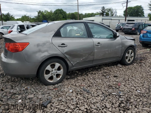 2010 Kia Forte EX z VIN KNAFU4A2XA5250756, wystawiony jako Copart lot #58743405 z przebiegiem 204 266 mil mil oraz Szkoda całkowita • Salvage title. Historia ofert i sprzedaży dostępna na DreamBid. Obrazek 3.