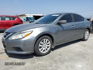 2017 Nissan Altima SR with VIN 1N4AL3APXHN319290, listed as a Copart auction lot 60645005 with 118,646 mi miles and Salvage title. Bid and sale history available at DreamBid. Image 1.