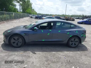 2023 Tesla Model 3 z VIN 5YJ3E1EA4PF461624, wystawiony jako IAAI lot #42433789 z przebiegiem 22 182 mil mil oraz . Historia ofert i sprzedaży dostępna na DreamBid. Obrazek 14.