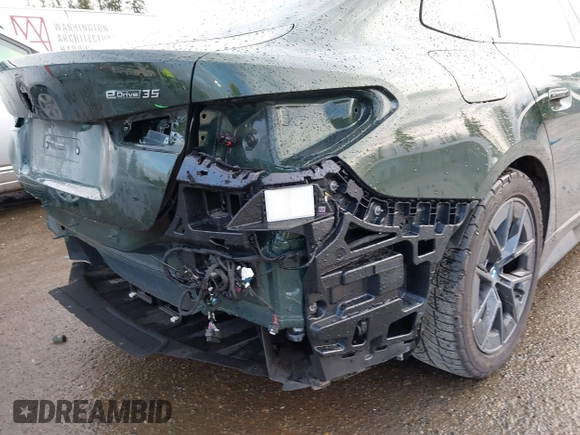 2023 BMW i4 eDrive35 z VIN WBY43AW04PFR19351, wystawiony jako IAAI lot #41841961 z przebiegiem 28 175 mil mil oraz . Historia ofert i sprzedaży dostępna na DreamBid. Obrazek 22.