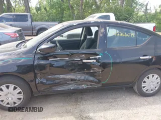 2016 Nissan Versa SV z VIN 3N1CN7AP1GL858032, wystawiony jako IAAI lot #42266679 z przebiegiem 137 097 mil mil oraz . Historia ofert i sprzedaży dostępna na DreamBid. Obrazek 14.