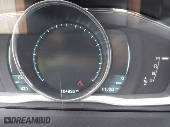 2015 Volvo V60 with VIN YV1612SB3F1192139, listed as a IAAI auction lot 42471036 with 104,935 mi miles and . Bid and sale history available at DreamBid. Image 7.