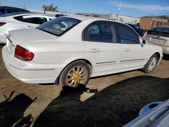 2004 Hyundai Sonata GLS with VIN KMHWF35HX4A975027, listed as a Copart auction lot 82652354 with 148,296 mi miles and Salvage Title. Bid and sale history available at carsss.com. Image 3.