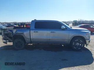 2019 Ram 1500 Limited z VIN 1C6SRFHTXKN774690, wystawiony jako IAAI lot #41860299 z przebiegiem 134 857 mil mil oraz . Historia ofert i sprzedaży dostępna na DreamBid. Obrazek 13.