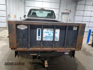2002 Ford Super Duty F-250 XL with VIN 1FTNF21LX2EA21680, listed as a Copart auction lot 86453084 with 131,748 mi miles and Clean Title. Bid and sale history available at carsss.com. Image 6.